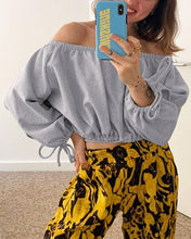 Load image into Gallery viewer, Solid Color Puff Sleeve Cropped Blouse
